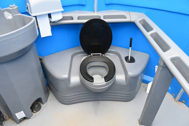 Best Portable bathroom rental  in Manhattan, KS